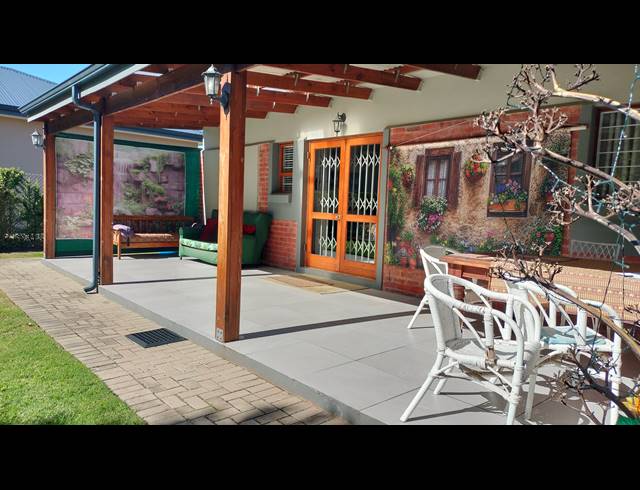 2 BEDROOM FREESTANDING FOR SALE IN GROOT BRAKRIVIER CENTRAL